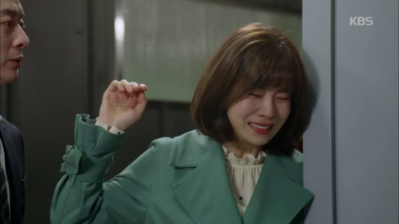딸이 힘들어 하는 모습에, 고통스러워 하는 유선