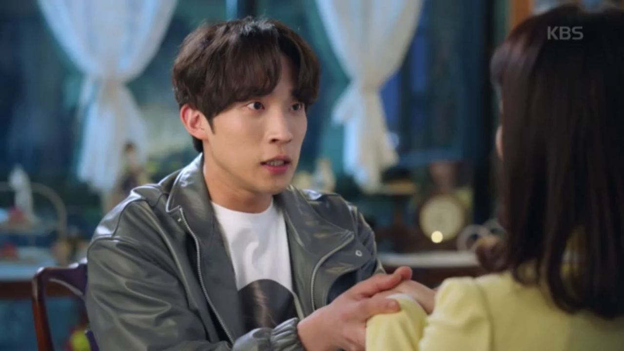 결국 김보연에게 이혼 사실을 밝힌 이상이 ＂엄마... 형 이혼했어!＂