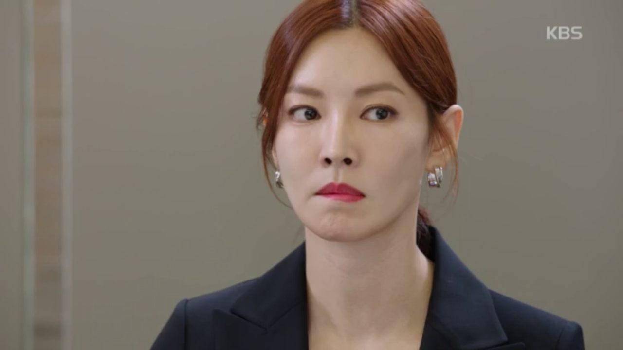 엉망인 최재원의 업무를 들은 김소연!