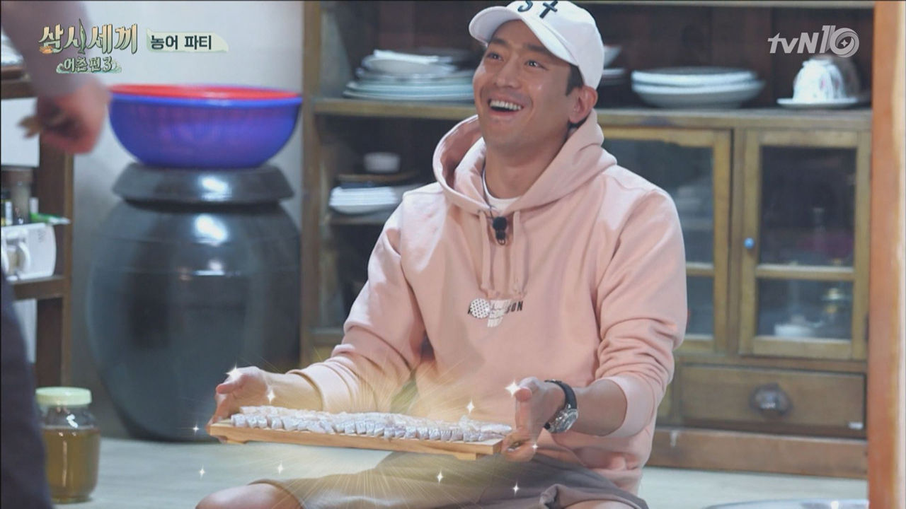 세끼횟집 개업! 초대형 농어회 맛좀 보실래예?