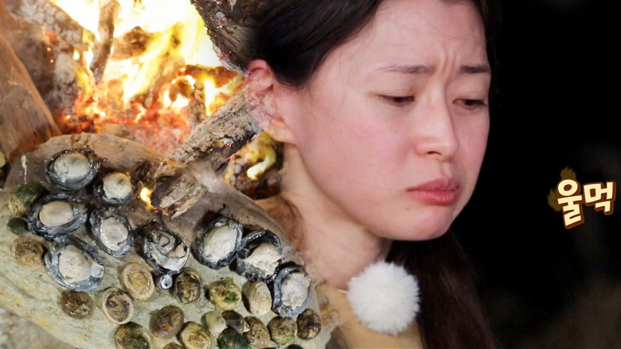 “짜증 나게 맛있어!” 나라, 흑전복 석판 구이 맛 표현 작렬!