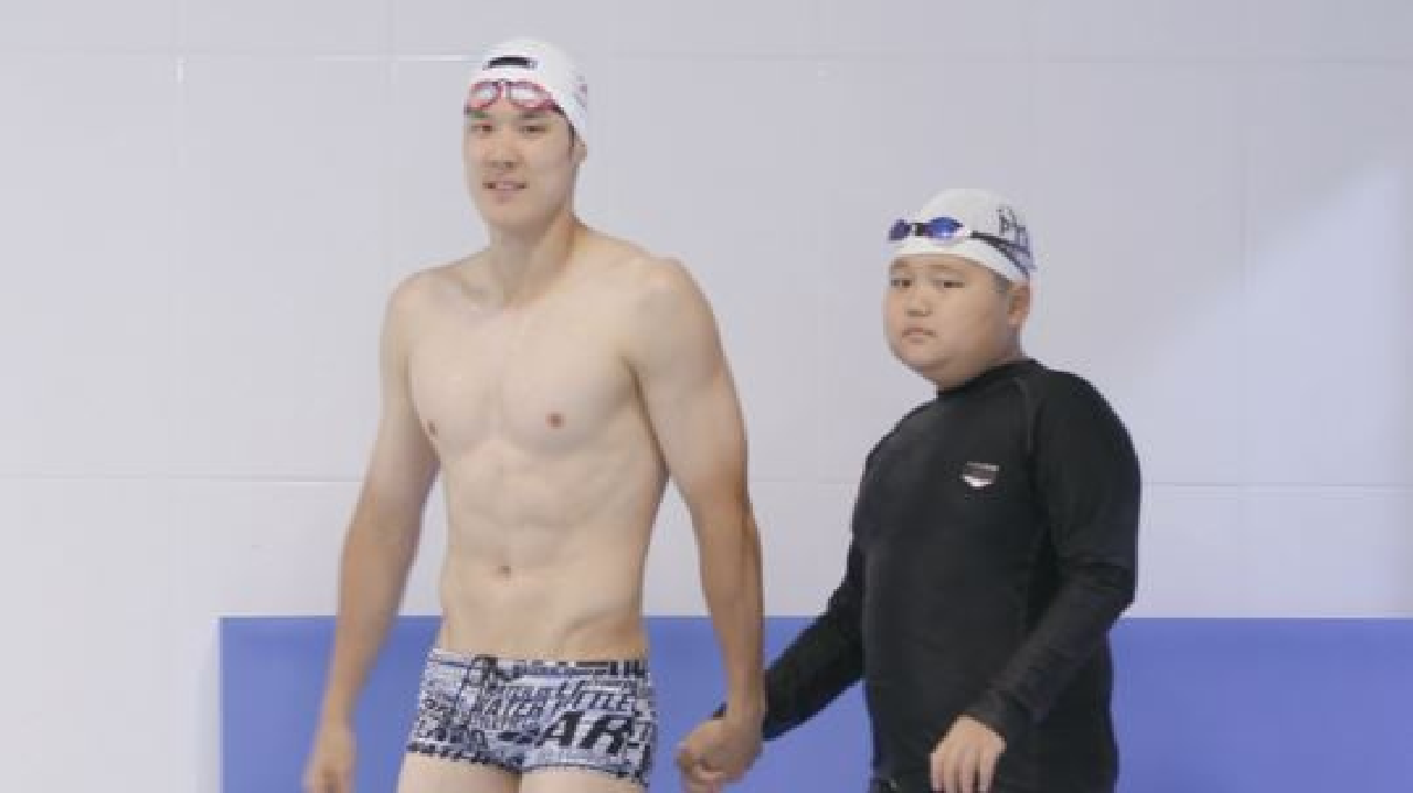 [선공개] 깜짝등장! 박태환X민이 긴장만땅 대결(?)이 펼쳐진다! (•╻...