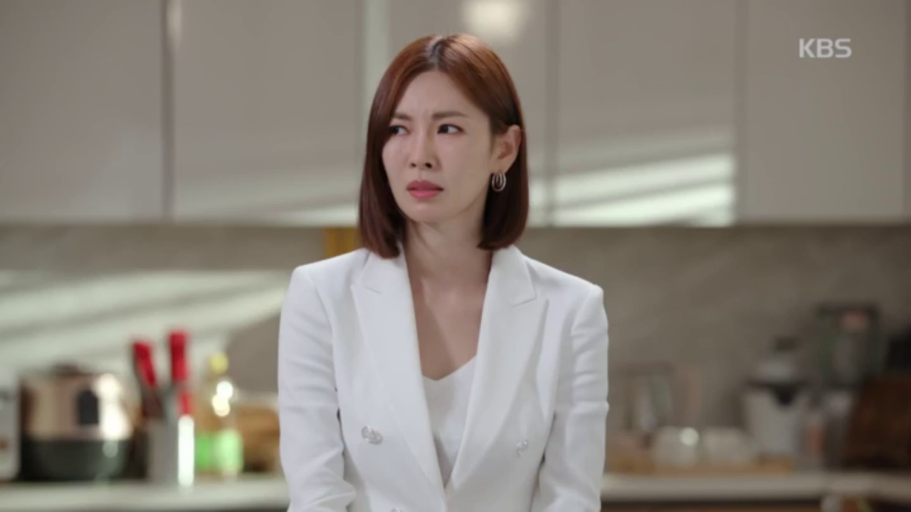 김해숙이 동방우에게 갔었다는 사실을 안 김소연