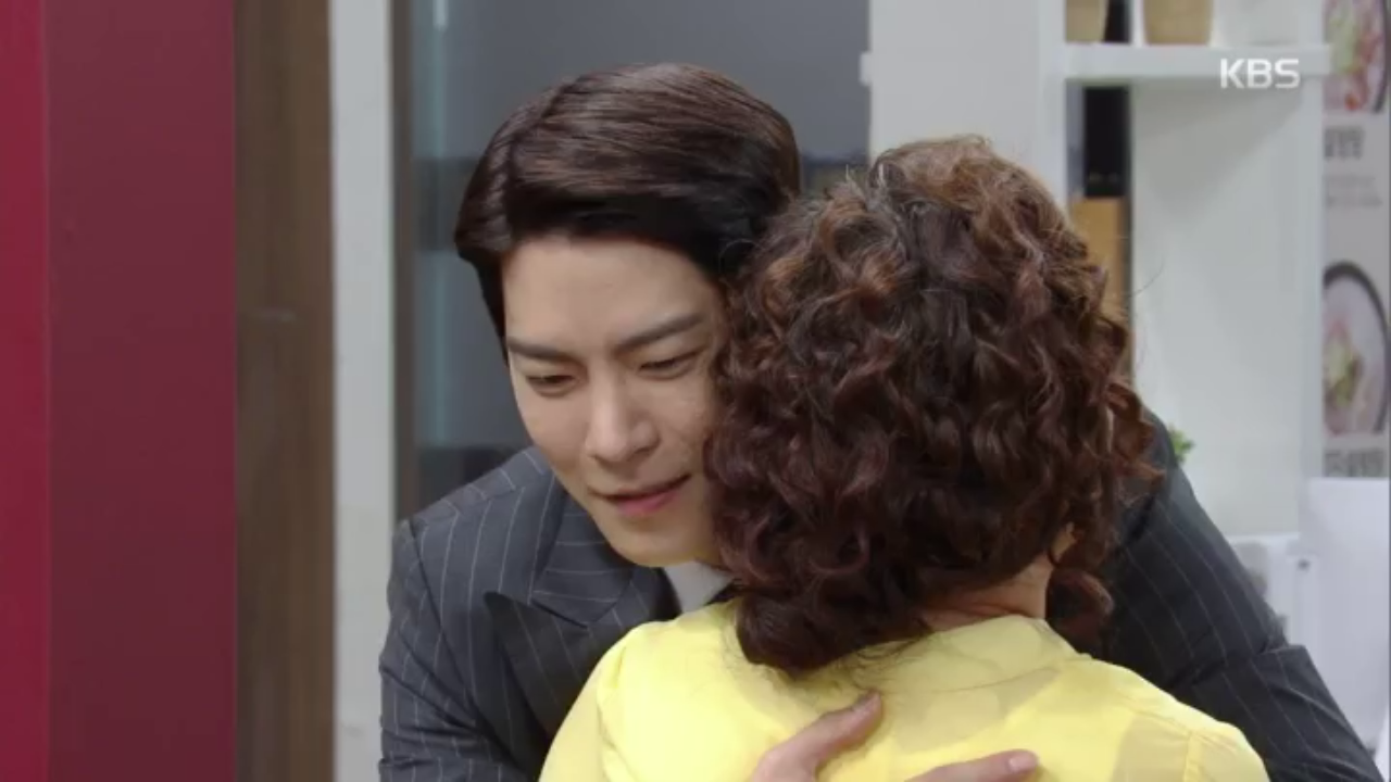 김해숙을 따뜻하게 안아주는 홍종현, 간만에 찾아온 웃음꽃!