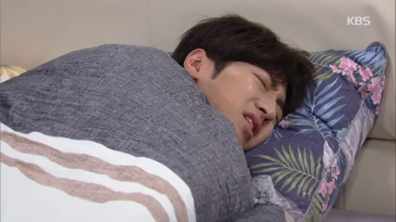 으슬~ 으슬~ 아파서 출근 못하는 이상엽ㅠㅠ