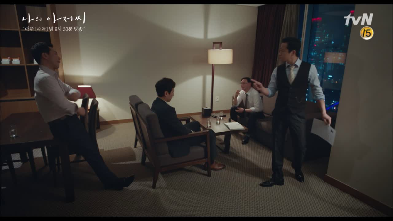 가정사 이야기에 고개 떨구는 이선균 (ft.면접대본을_이렇게짜나요)