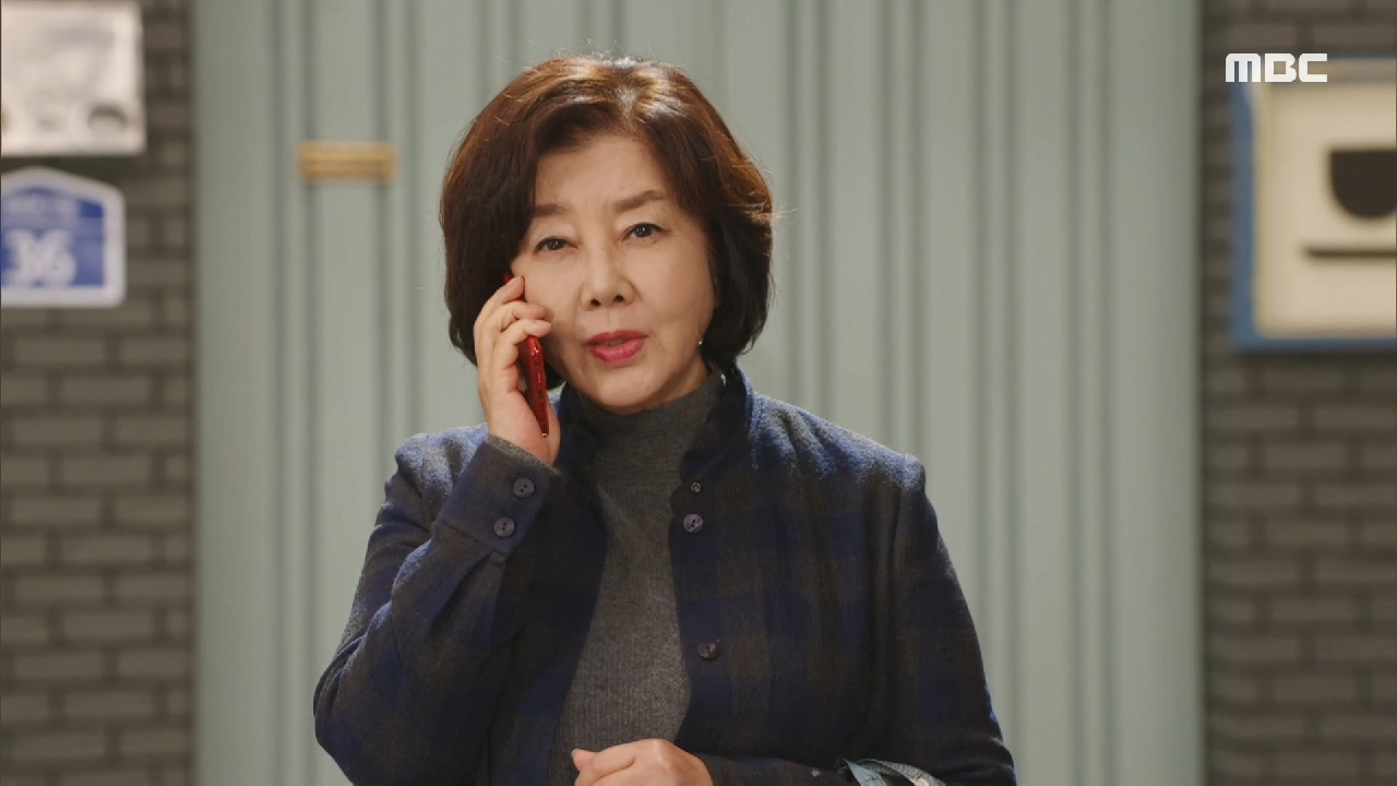 ＂애를 여기에 못오게 해＂ 김민서를 발견하고 진예솔에게 연락하는 김영란