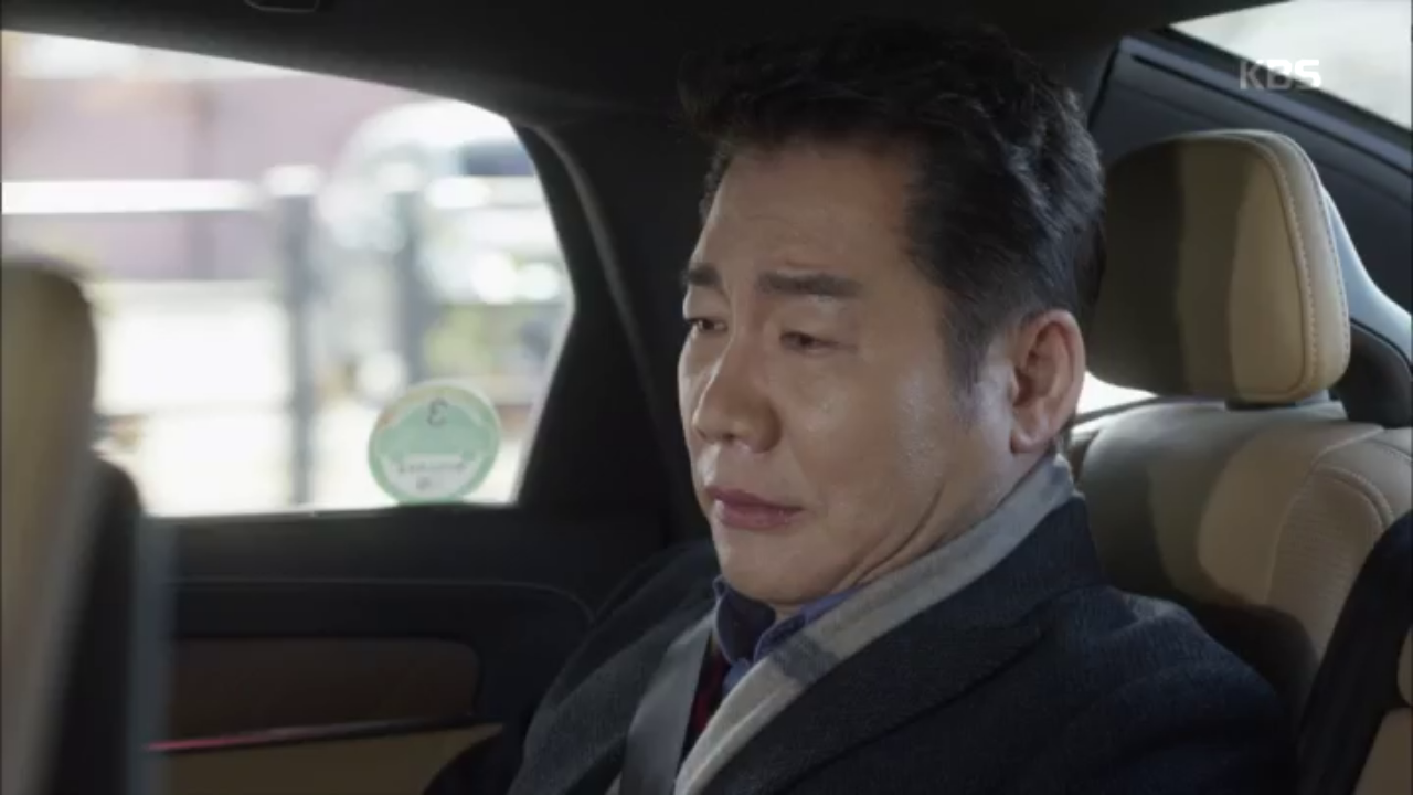 점점 심해져가는 정재순을 결국 요양 병원에 입원시키는 박상원