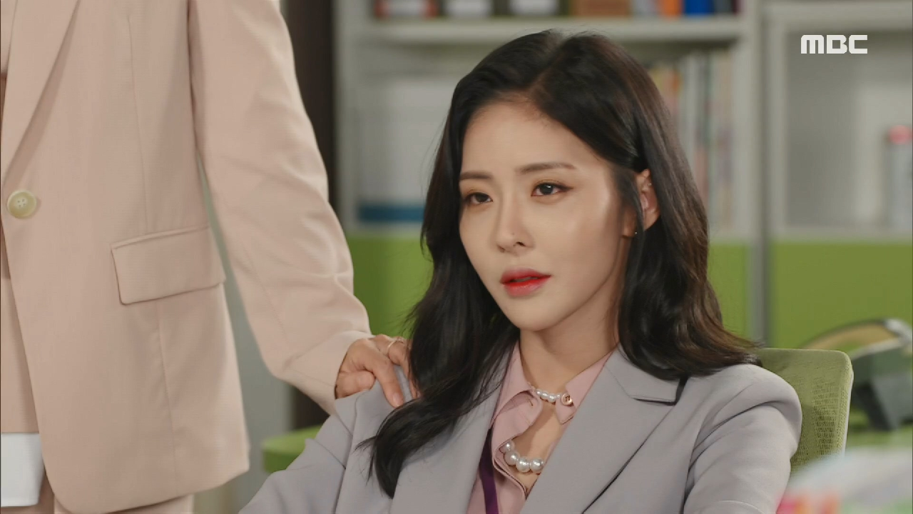 인턴이 된 진예솔과 실장이 된 심이영!