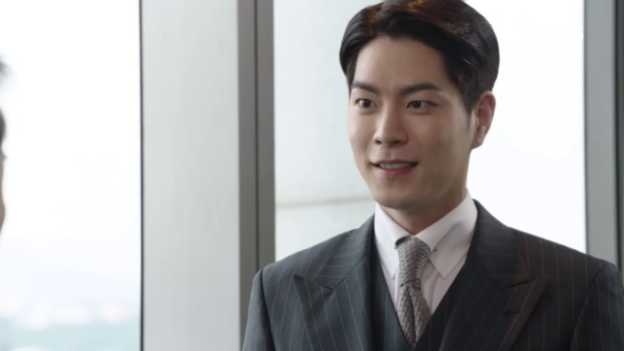 능숙하게 초반 기선제압하는 홍종현, 상무님 포스~!