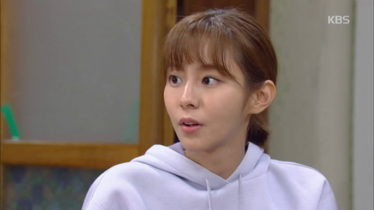 ＂이 할머니도 나처럼 힘들게 살았나 보다.＂ 동질감을 느끼는 유이