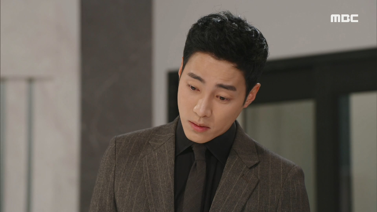 ＂오늘까지 꼭 이래야겠어요?＂ 무릎 꿇으려던 심이영을 제지하는 최성재