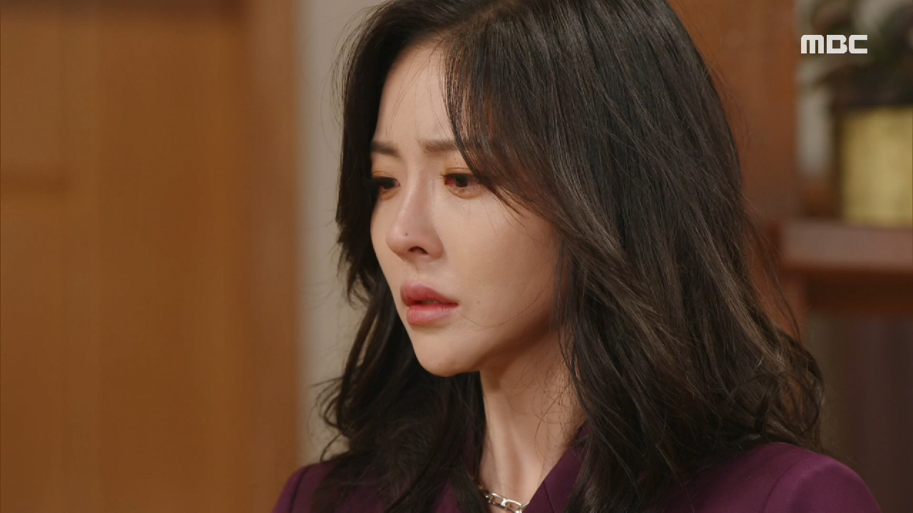 '나한텐, 엄마는 없어..' 친어머니의 제사상 앞에 선 진예솔