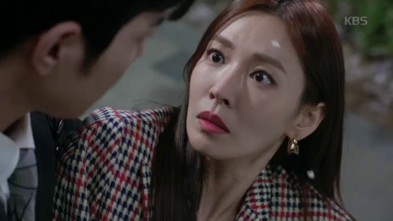 다시 서로 가까워지는 홍종현, 김소연! "하여간 선배는 오두방정이에요