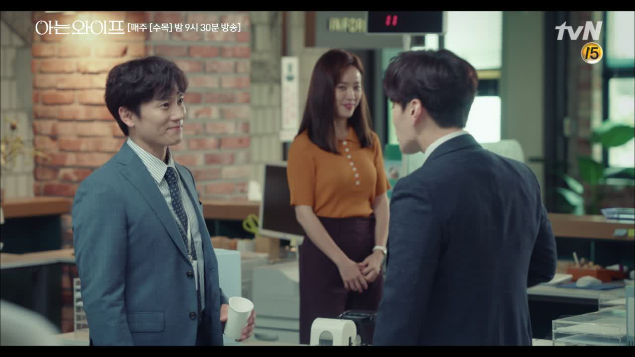 이렇게 귀엽고 허술하고 사랑스럽기까지 한 '부부사기단'이라...