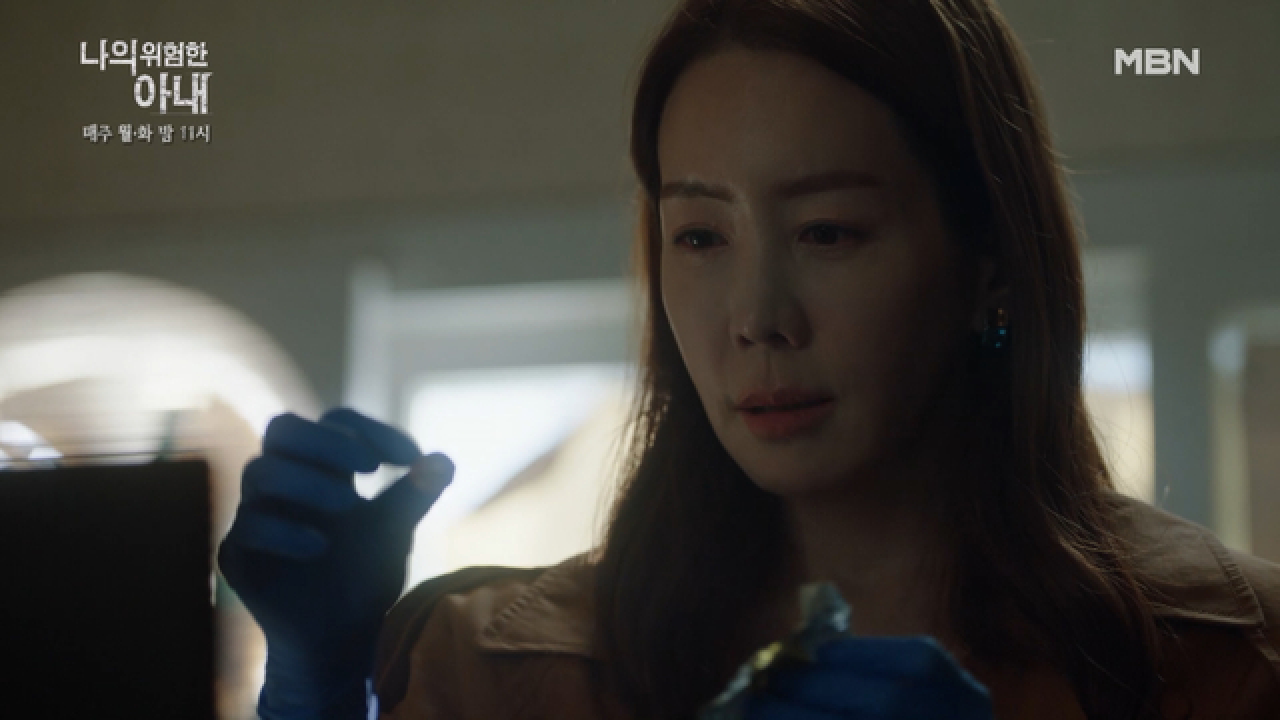 김정은이 넣은, 독 묻은 사탕에 눈앞에서 즉사한 금붕어… 설마 아이에게도 사탕을?