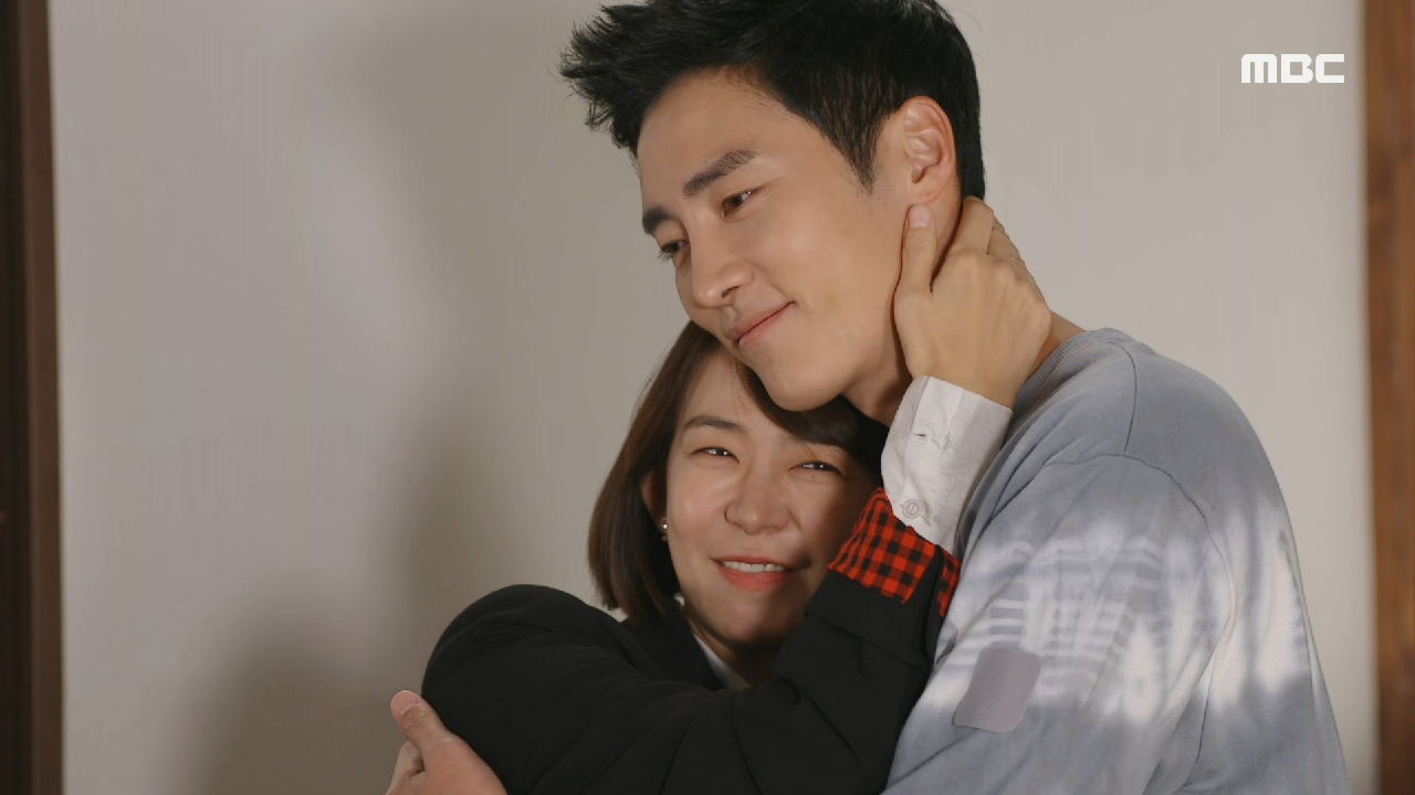 ＂서프라이즈~?＂ 해맑은 심이영과 심란한 마음을 감추는 최성재