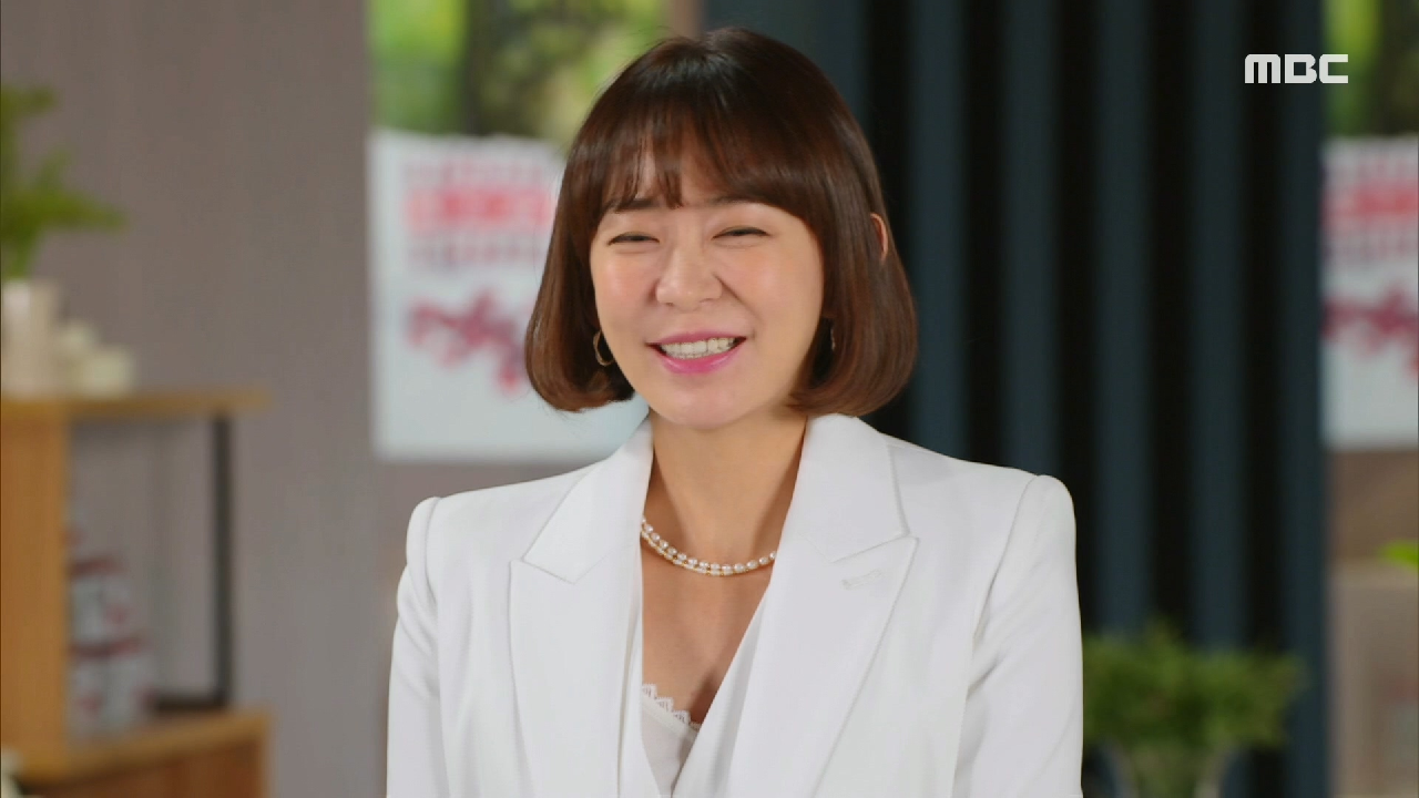 실장으로 다시 회사에 돌아온 심이영! 회장님 친 딸이 설마?!!