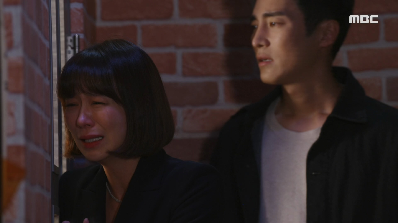 ＂엄마도 이제 엄마 인생 잘 살아.＂ 눈물을 머금고 심이영을 보내는 권지민