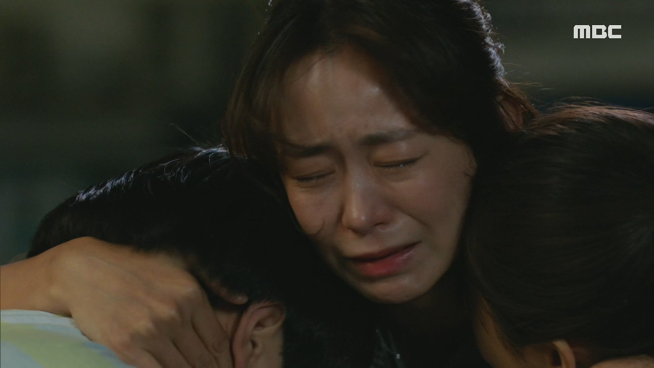 ＂내가 진짜 미쳤었나봐.＂ 두 아이 끌어안고 펑펑 우는 심이영