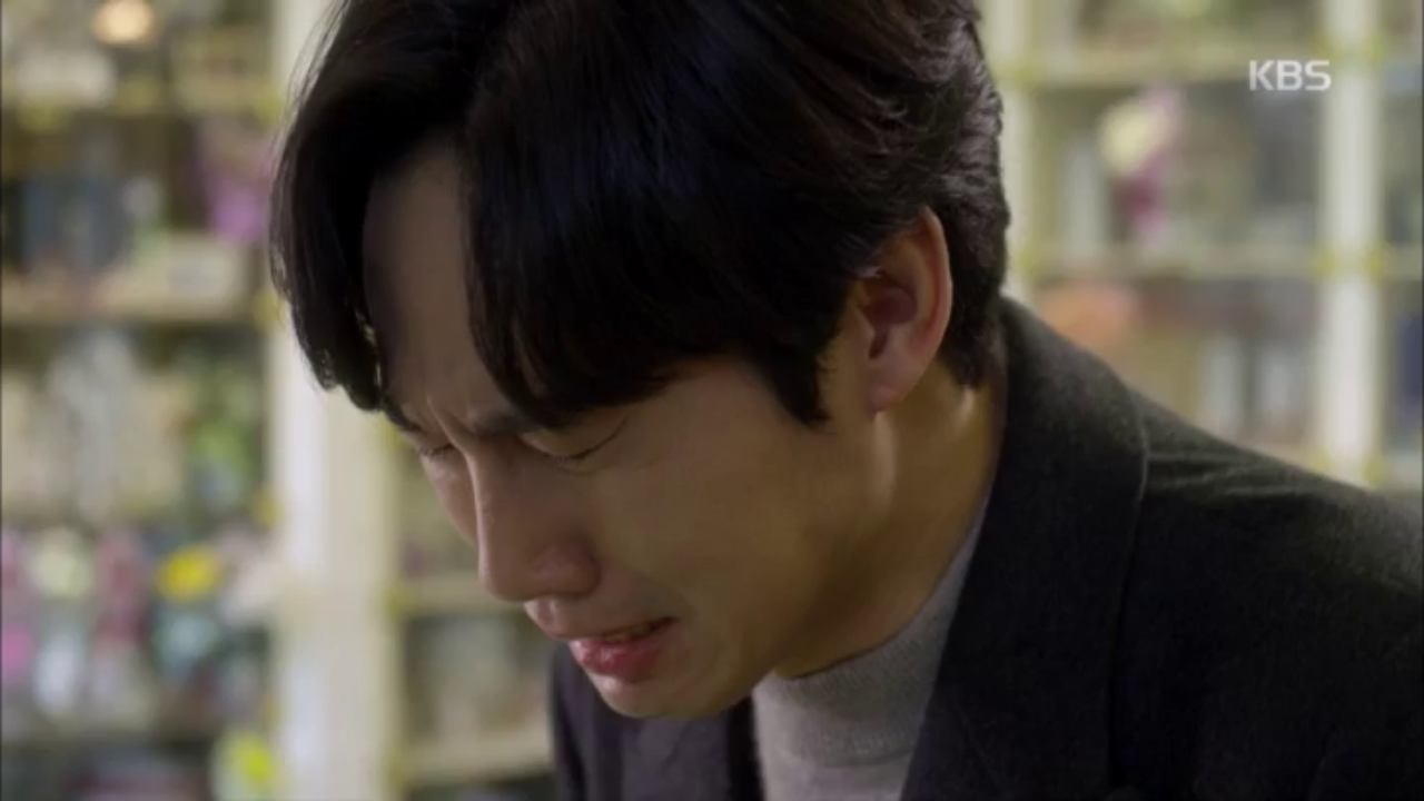 착잡한 마음으로 아버지 납골당에 찾아간 박성훈 ＂이런 법이 어딨어요..＂