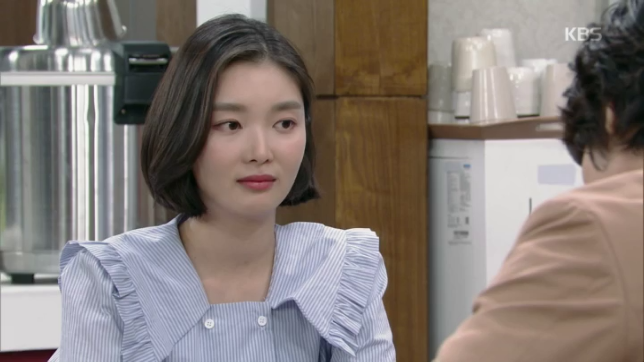 기태영에게 밥을 차려주는 김하경!