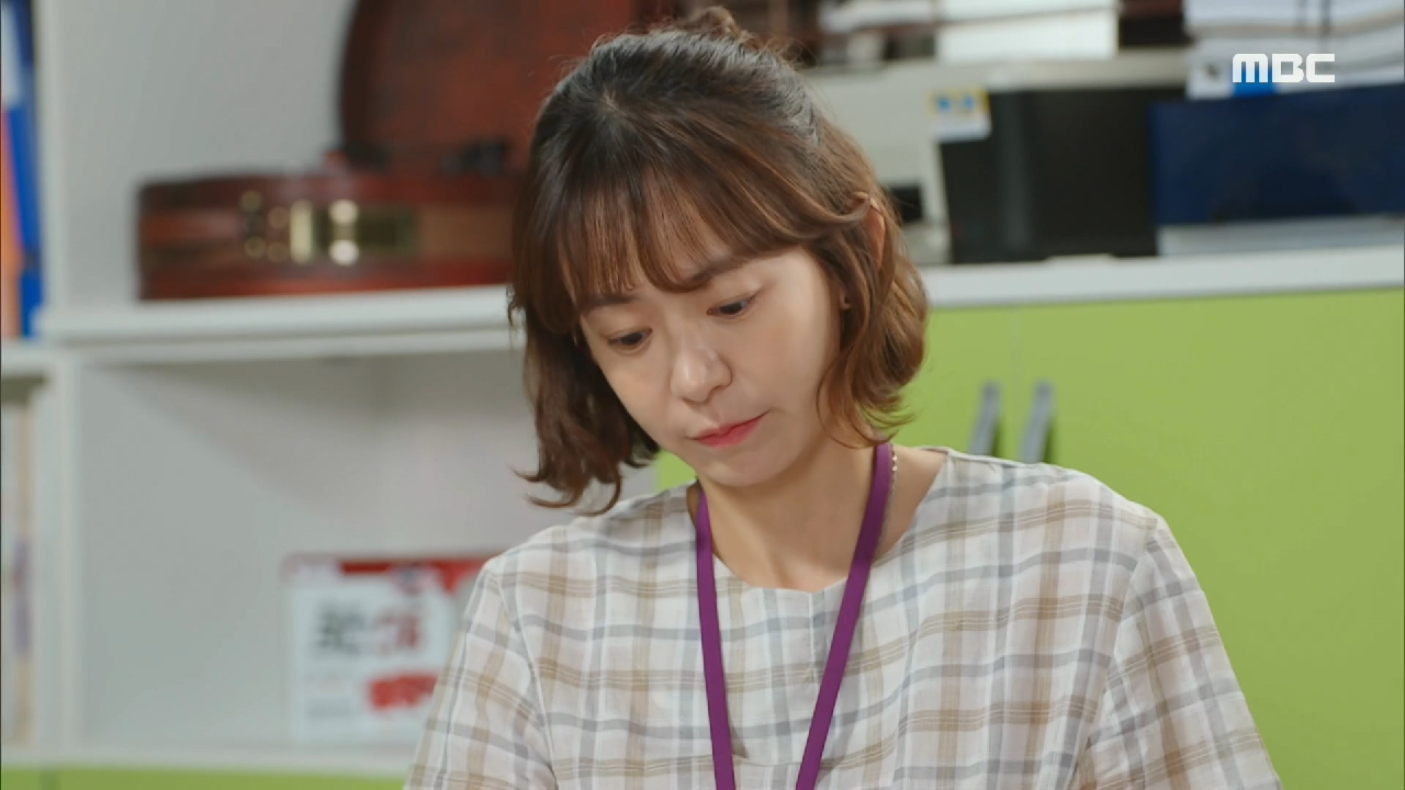 회의 중 날카로운 진예솔의 말에 시무룩해진 심이영