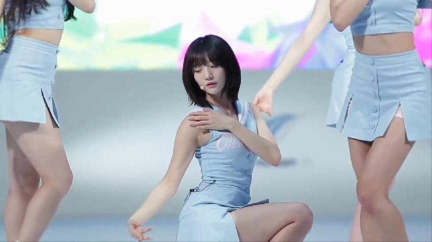 OH MY GIRL performing 'Liar Liar'.