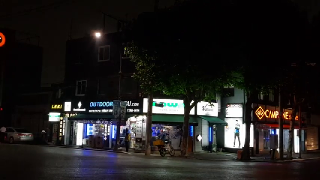  아웃도어본부닷컴의 매장 오프라인 모습 입니다.010-3953-0307