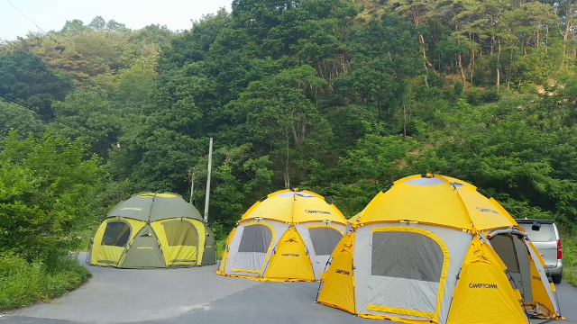  거창국제학교에 빅돔대형텐트 4동 +6인돔형텐트 5동 텐트대여 납품 하였습니다.053-768-0614