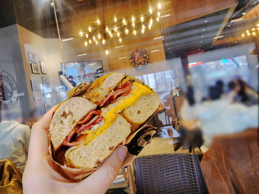 미국 전역에서 줄 서서 먹는 베이글 맛집 니커버커베이글
