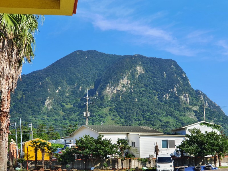 02화 제주 한달살이 내내 위로를 건낸 산방산