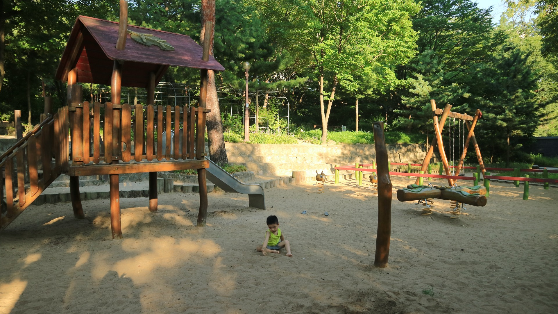 04화 [세계의 도서관 기행]삼청공원 숲 속 도서관