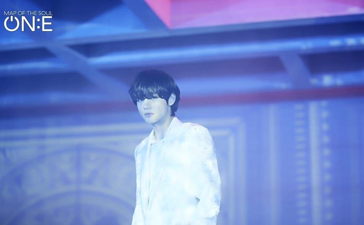 세상 화려한 아이돌 제작 의상들 실제 디테일.jpg | 인스티즈