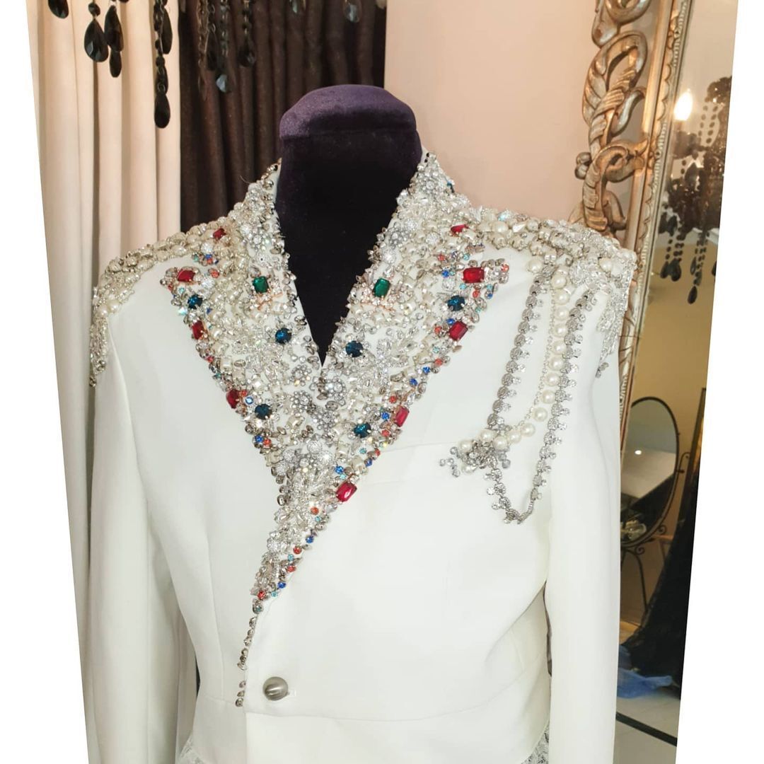 세상 화려한 아이돌 제작 의상들 실제 디테일.jpg | 인스티즈