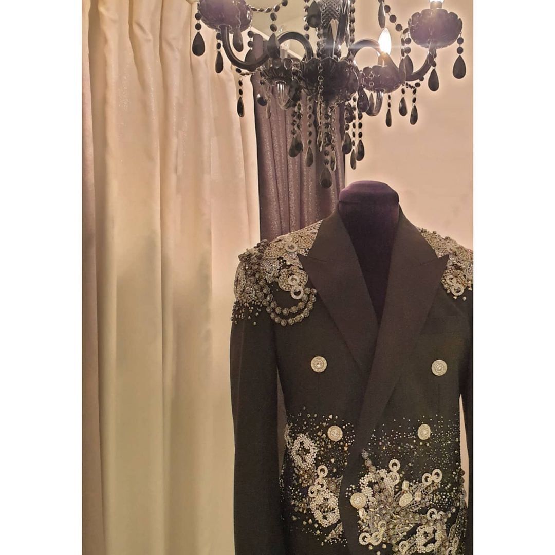 세상 화려한 아이돌 제작 의상들 실제 디테일.jpg | 인스티즈