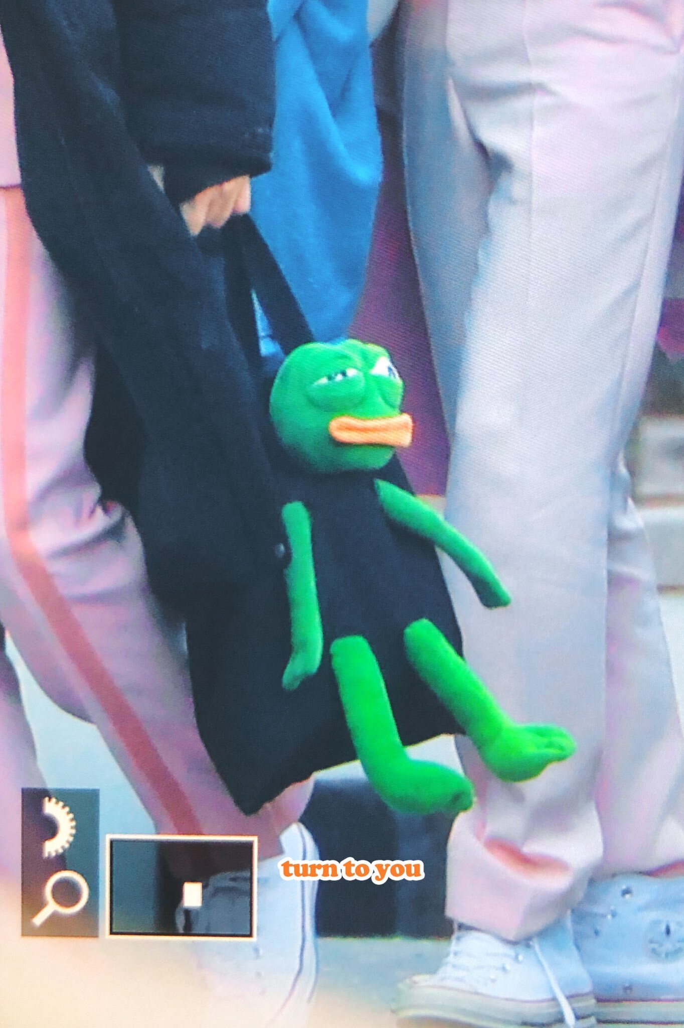 어느 아이돌의 신박한 애착 가방.jpg | 인스티즈