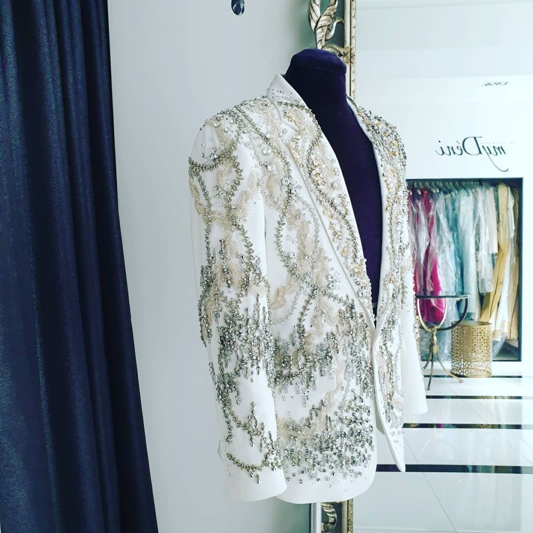 세상 화려한 아이돌 제작 의상들 실제 디테일.jpg | 인스티즈