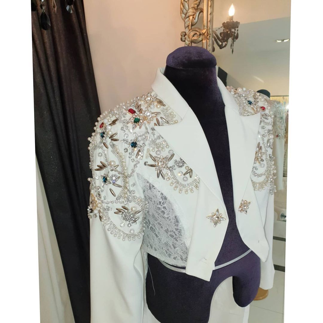 세상 화려한 아이돌 제작 의상들 실제 디테일.jpg | 인스티즈