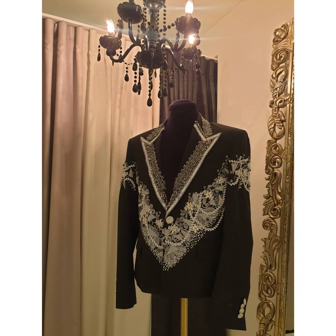 세상 화려한 아이돌 제작 의상들 실제 디테일.jpg | 인스티즈