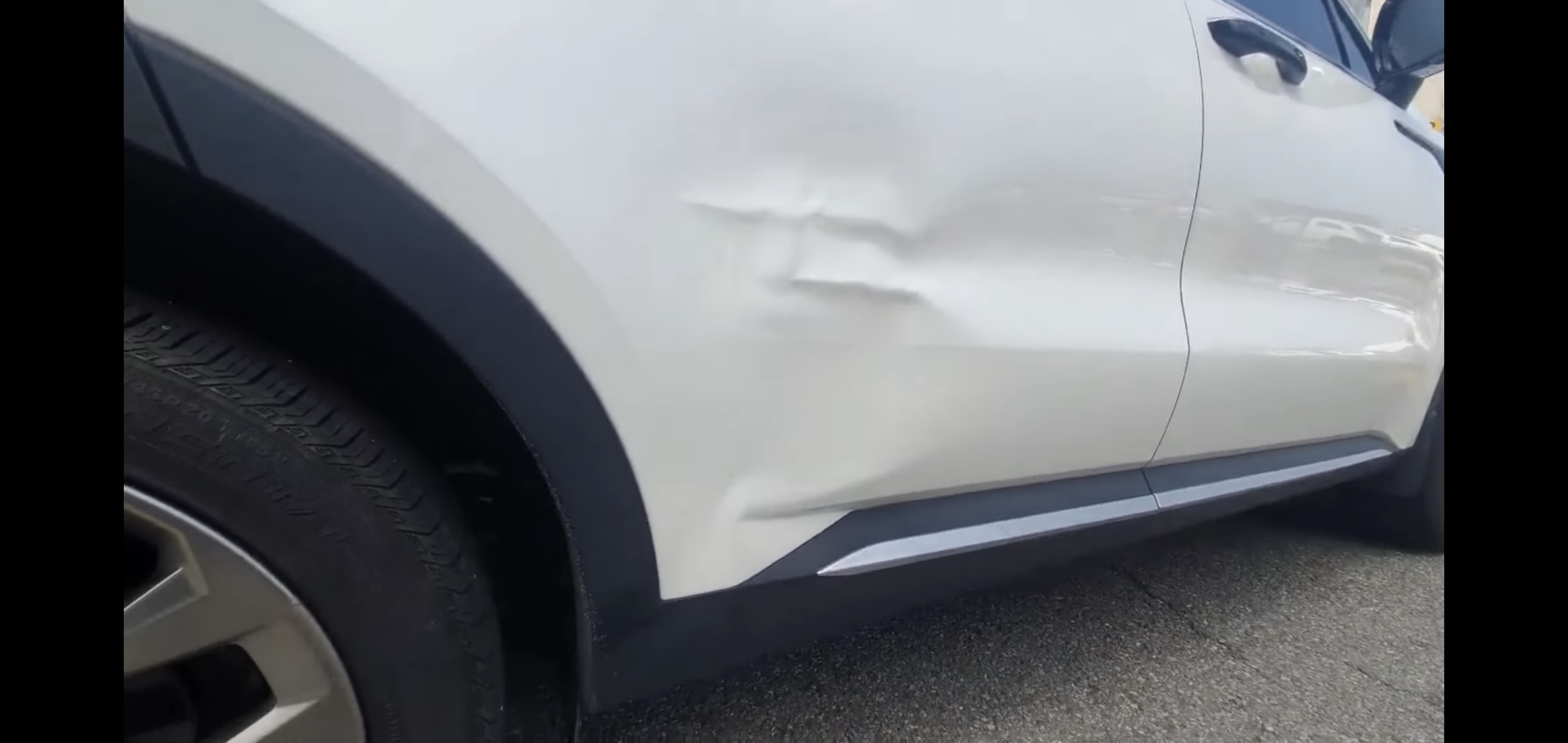 불가능에 도전하다 극악의 기둥눌림 덴트복원 - 덴트 복원 앨범 - 덴트사랑방(Ace Dent Repair) 불가능에 도전하다 극악의 기둥눌림 덴트복원