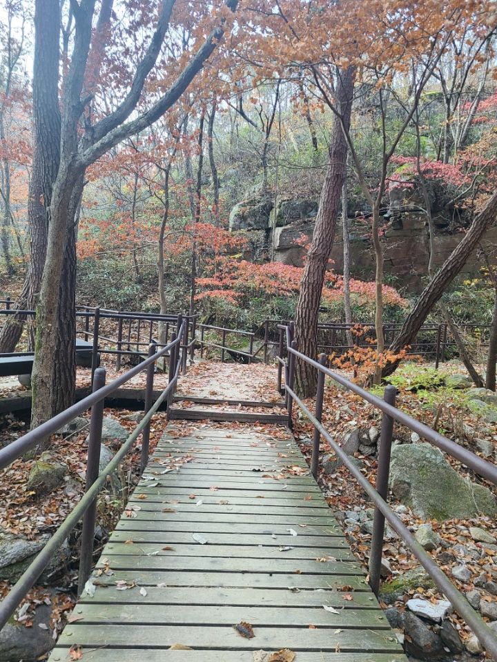 마귀할멈바위 이미지
