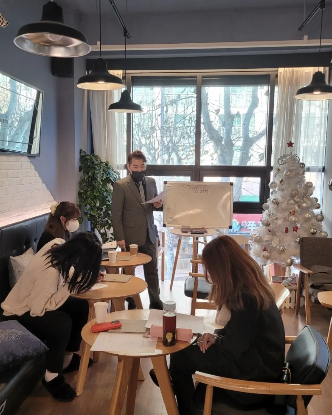 살롱오브 이미지