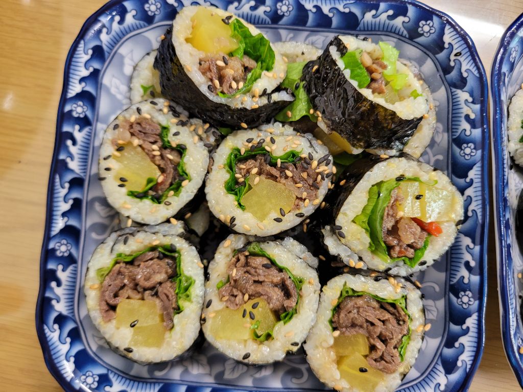 곰김밥 이미지