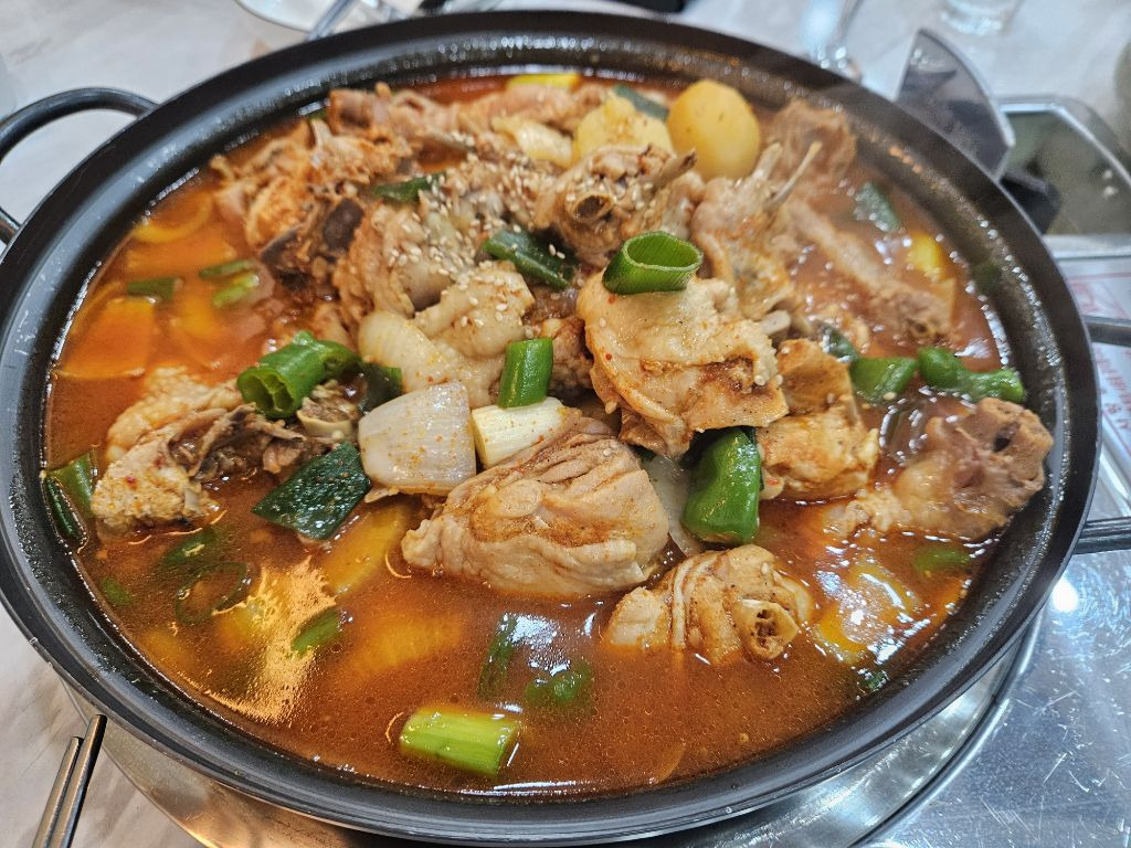 시골집오리탕 이미지