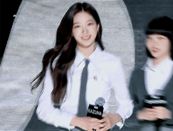 보자마자 설렌다는 신입걸그룹 멤버.gif | 인스티즈