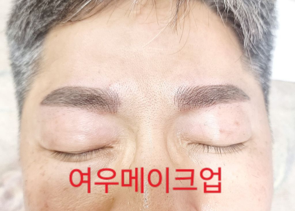 여우눈썹 이미지