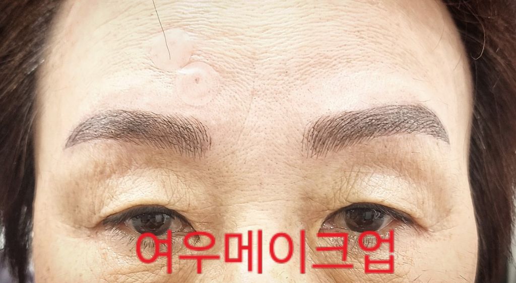 여우눈썹 이미지