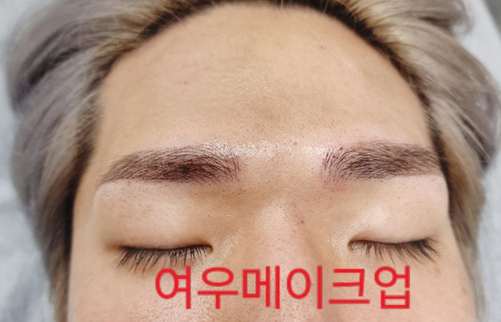 여우눈썹 이미지