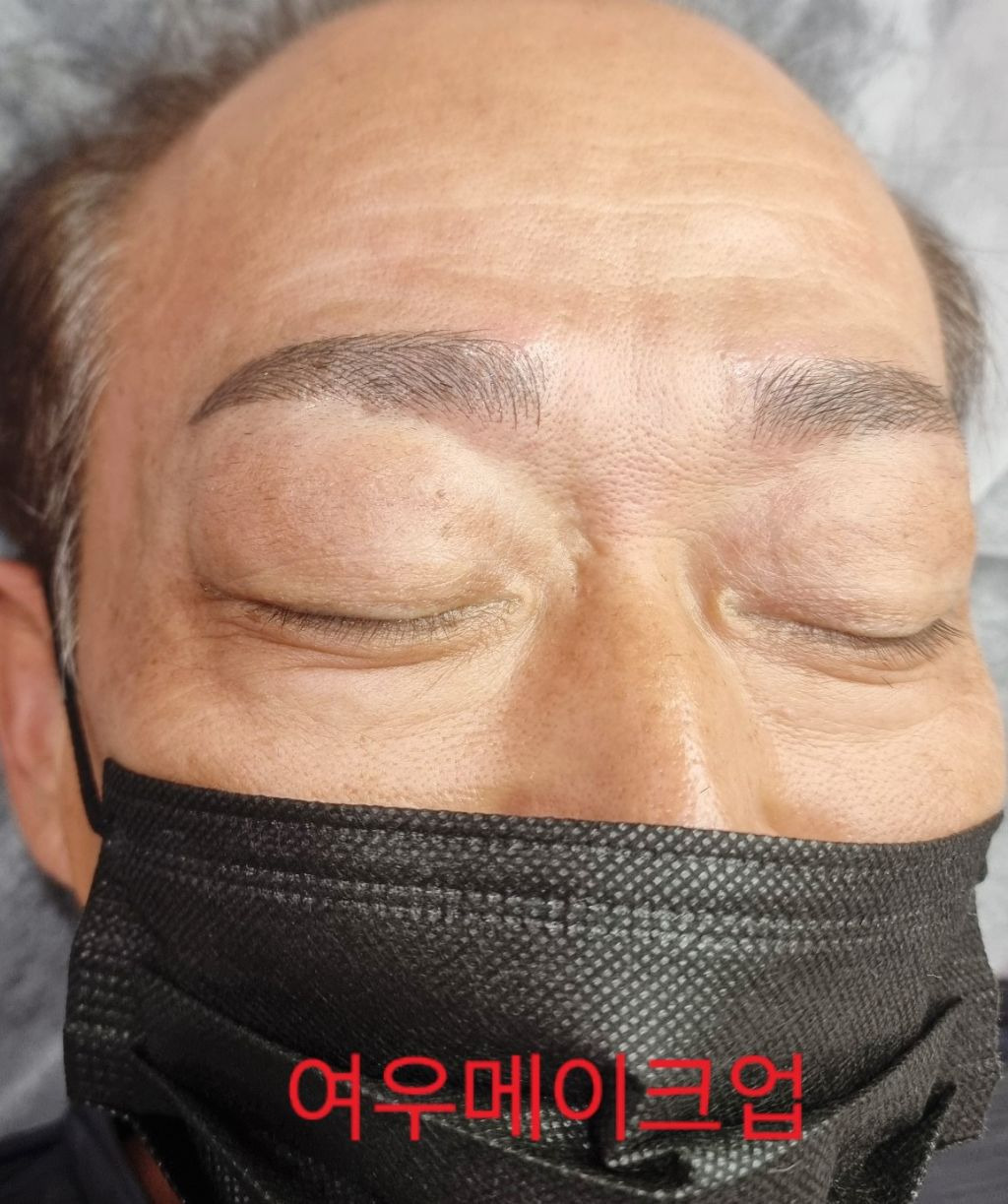 여우눈썹 이미지